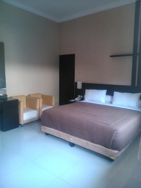 The Winner Premier Hotel Pemalang Экстерьер фото