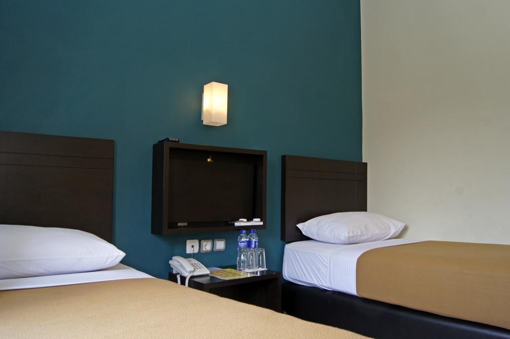 The Winner Premier Hotel Pemalang Номер фото