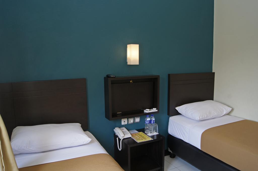 The Winner Premier Hotel Pemalang Номер фото