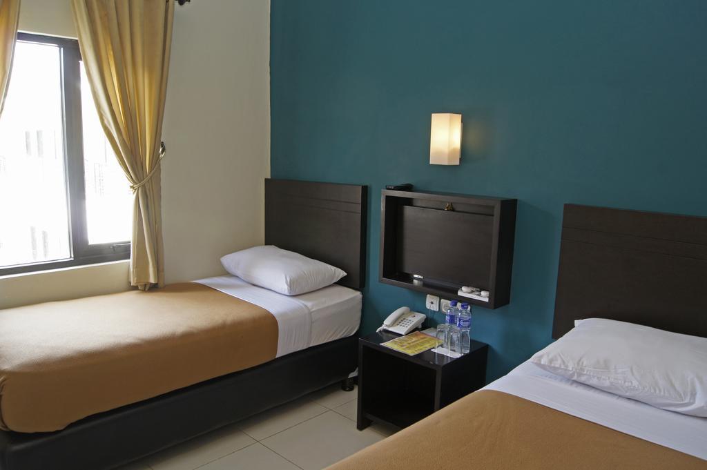 The Winner Premier Hotel Pemalang Номер фото