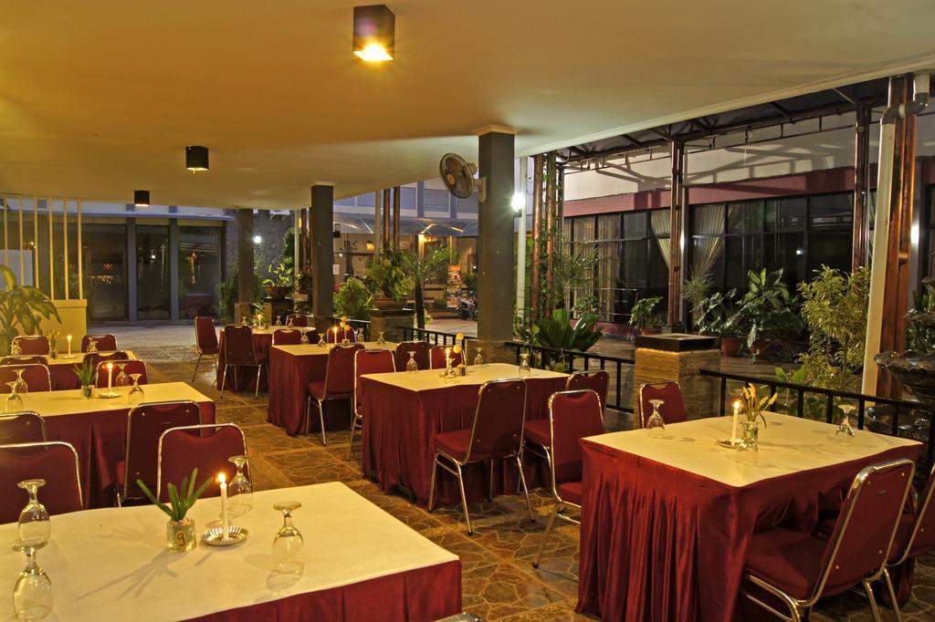 The Winner Premier Hotel Pemalang Экстерьер фото