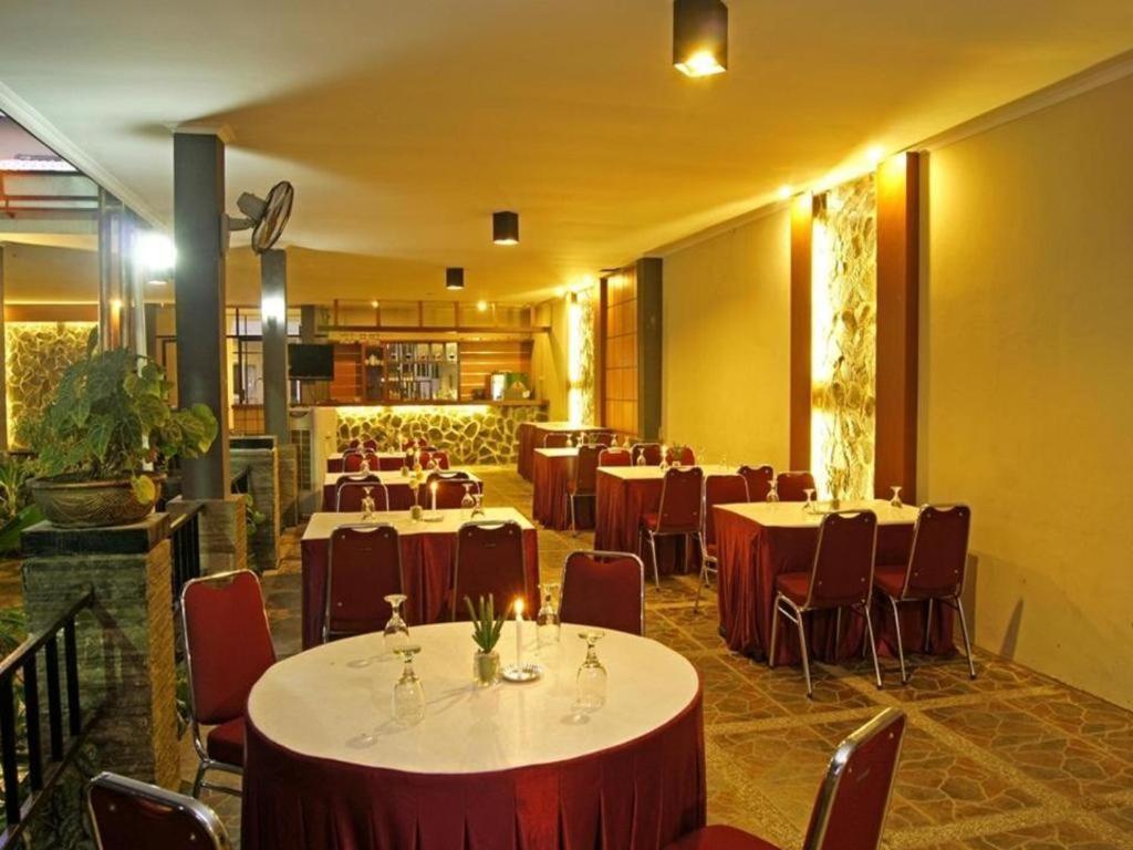 The Winner Premier Hotel Pemalang Экстерьер фото